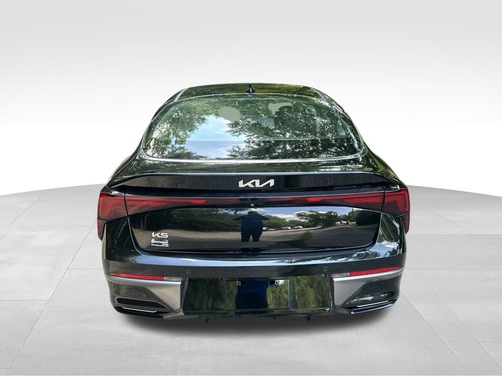 Used 2026 Black Kia LXS image 4