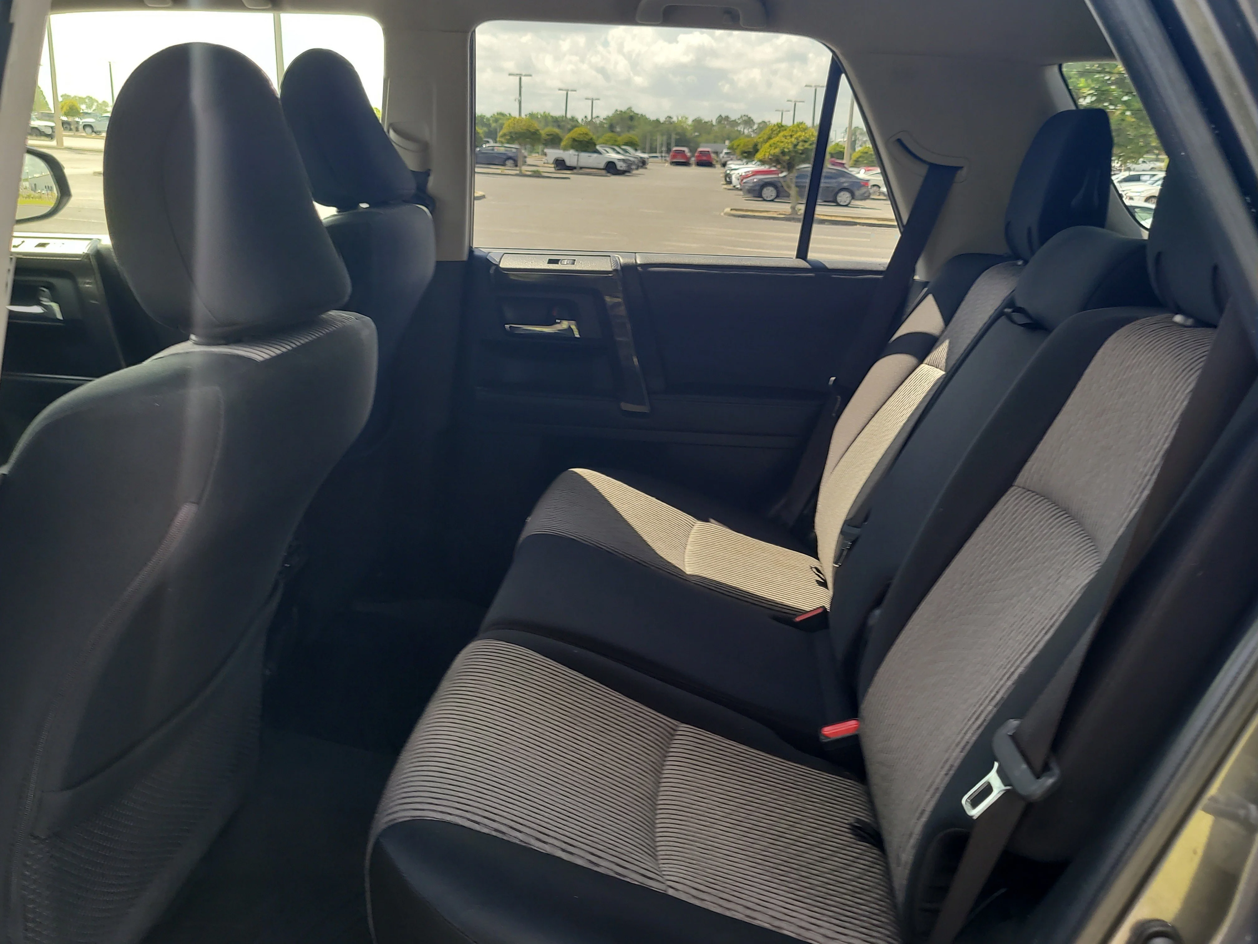 Used 2021 Magnetic Gray Metallic Toyota SR5 image 13