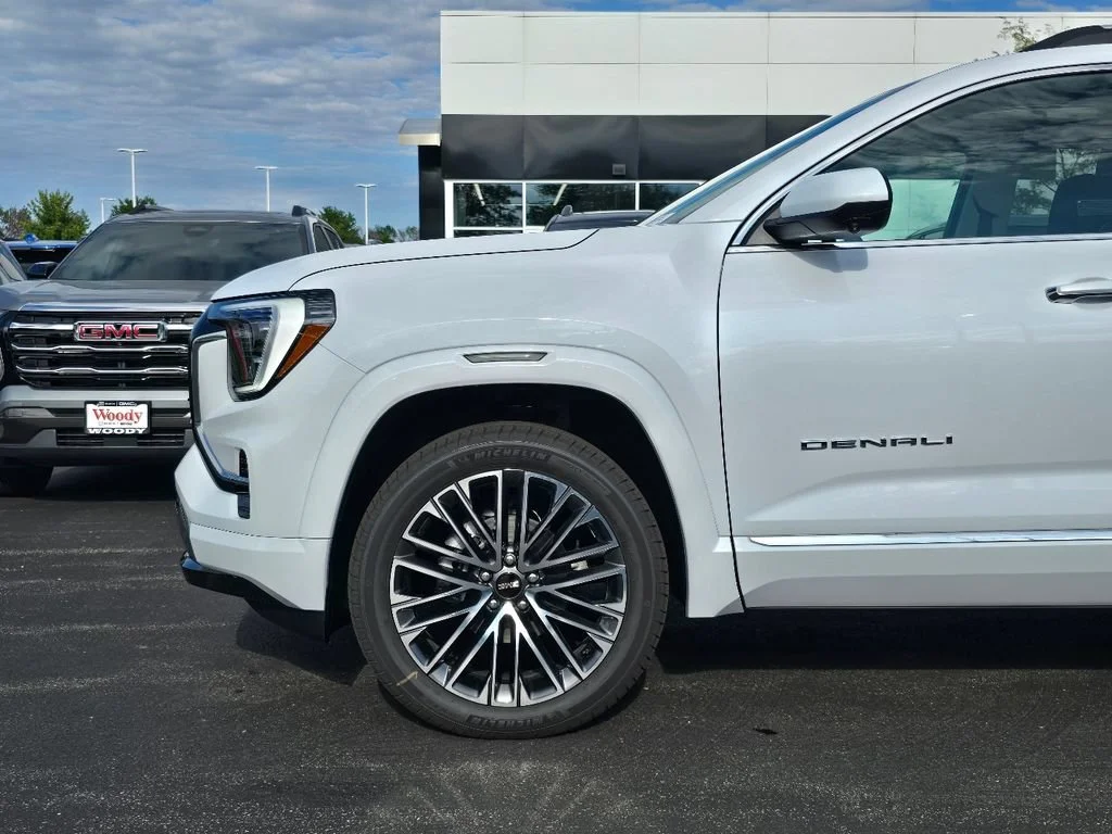 New 2026 Glacier White Tricoat GMC Denali image 32