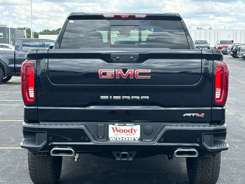 2026 GMC Sierra 1500 AT4 - Photo 9