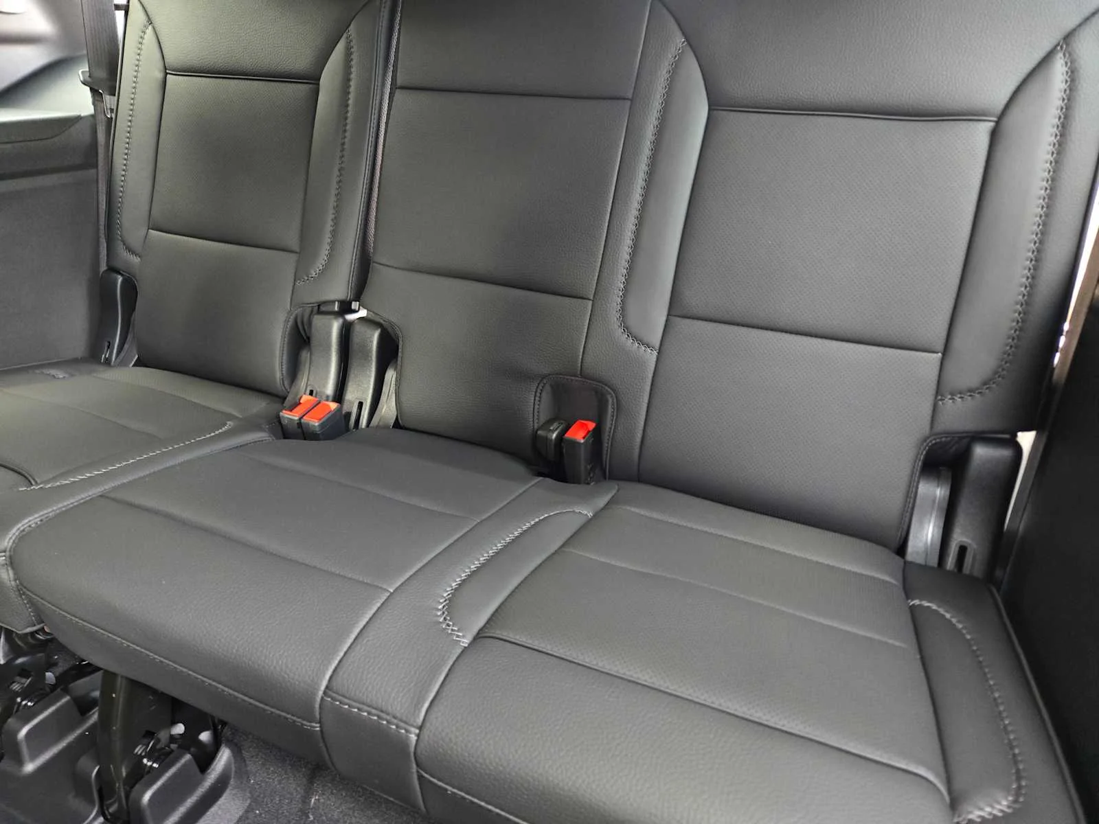 2026 GMC Yukon Denali - Photo 19