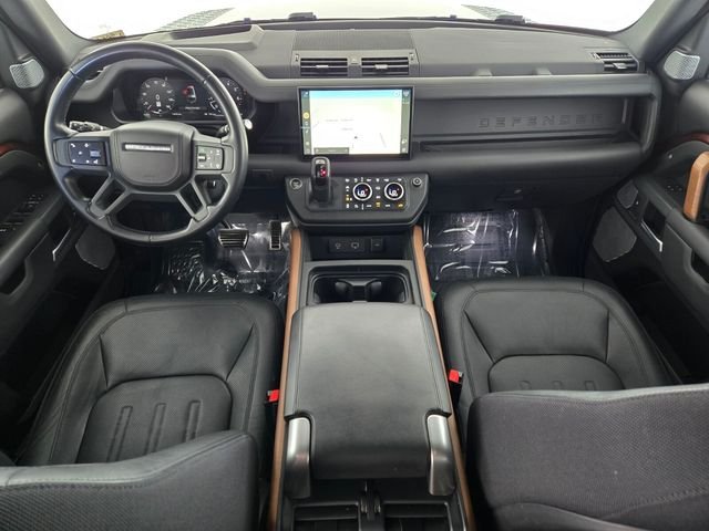 Used 2023  Land Rover X image 4