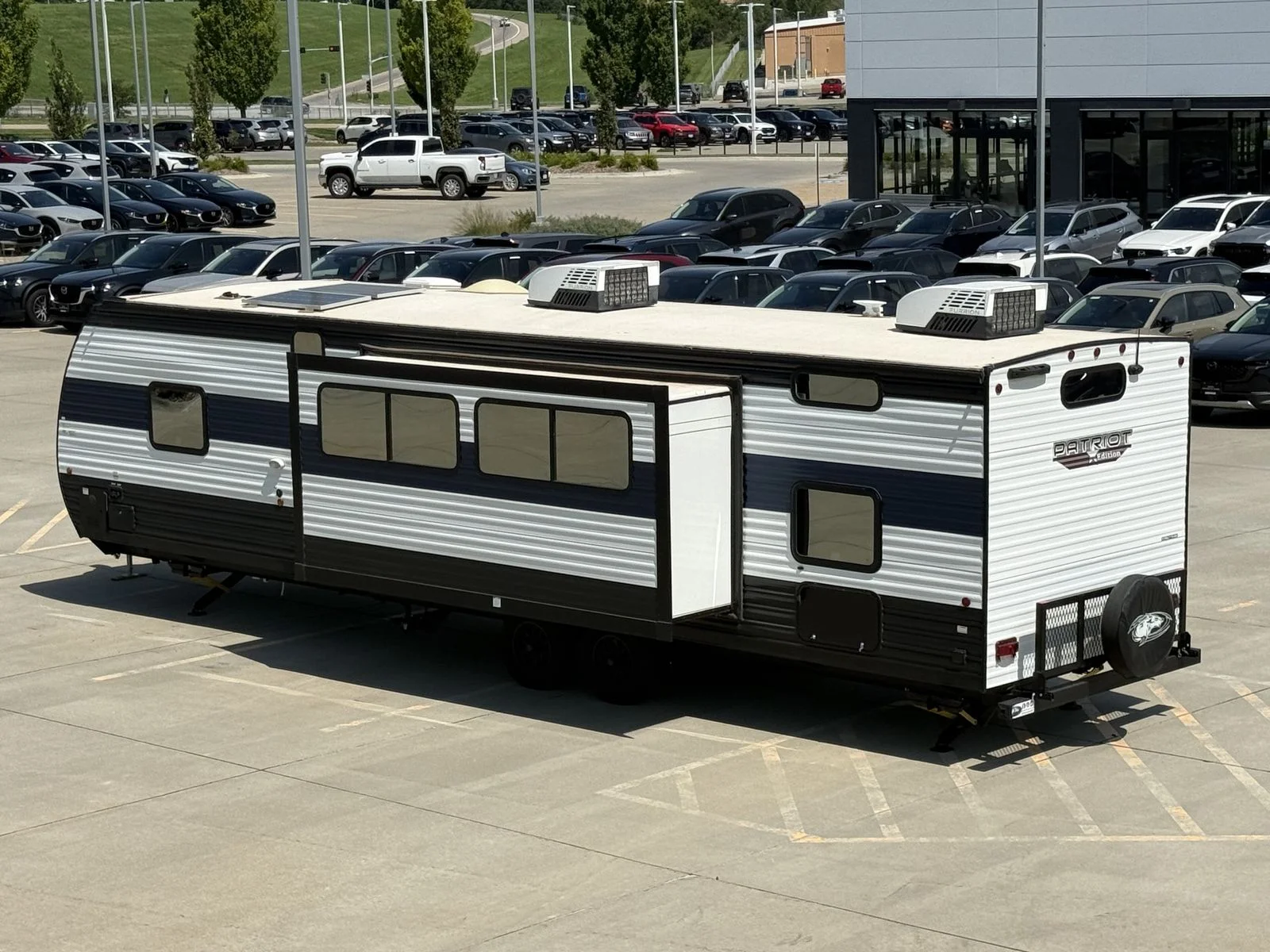 Used 2025 White Forest River Patriot Edition image 4