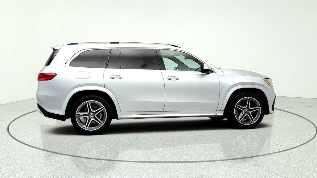 Used 2025 Cirrus Silver Metallic Mercedes-Benz GLS 450 4MATIC SUV w/ AMG® Line, Trailer Hitch & 5-Zone Climate image 4