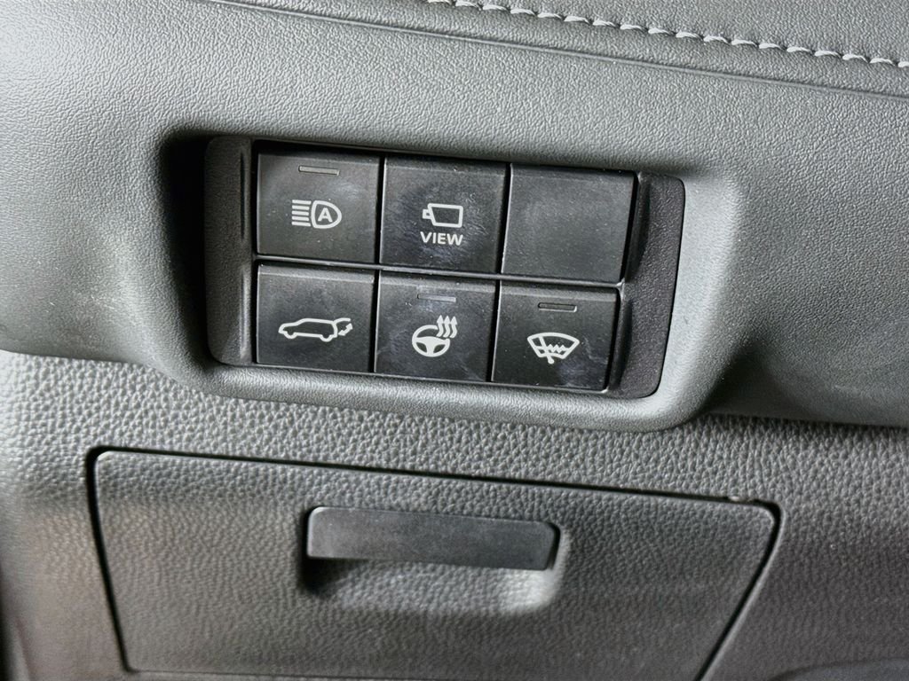 Used 2022 Red Toyota Platinum image 11