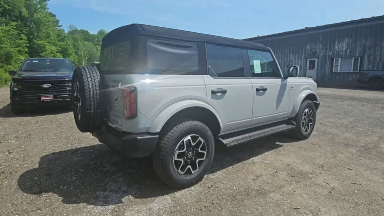 New 2026 Avalanche Gray Ford Outer Banks image 8