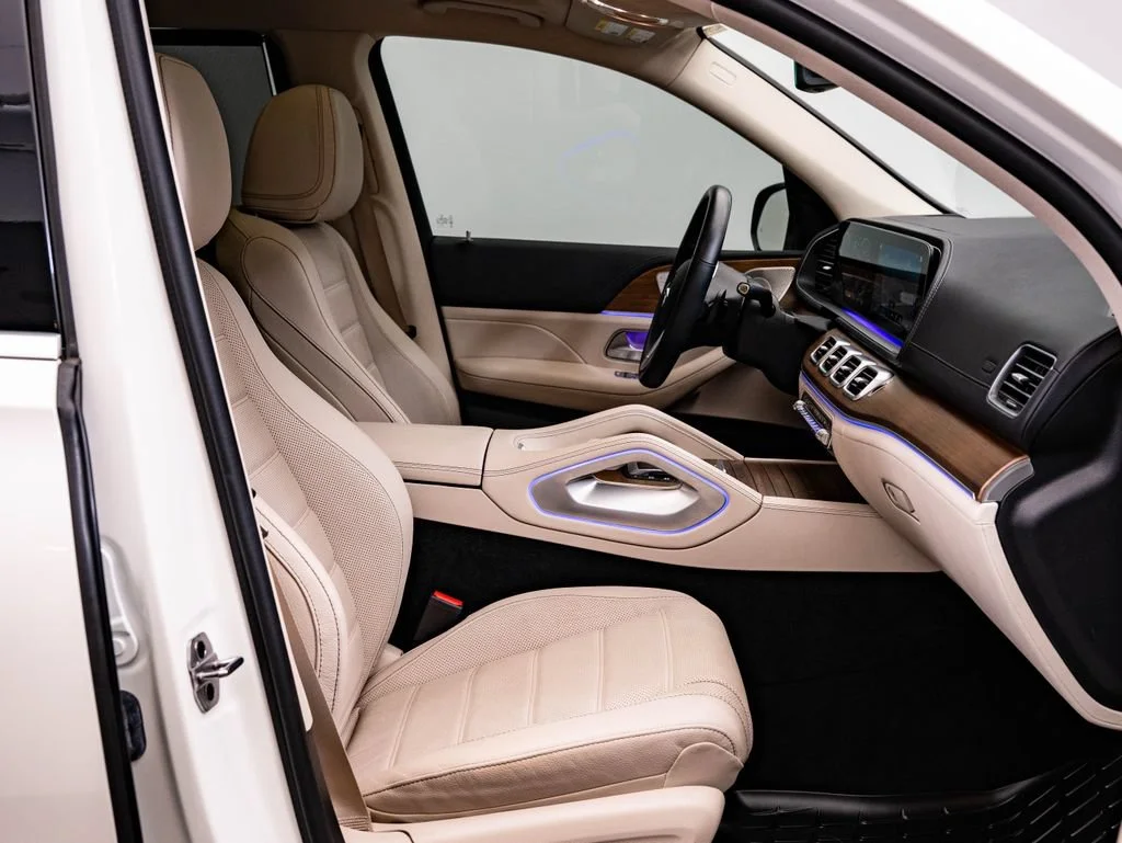 Used 2023 Manufaktur Diamond White Metallic Mercedes-Benz GLS 450 image 26