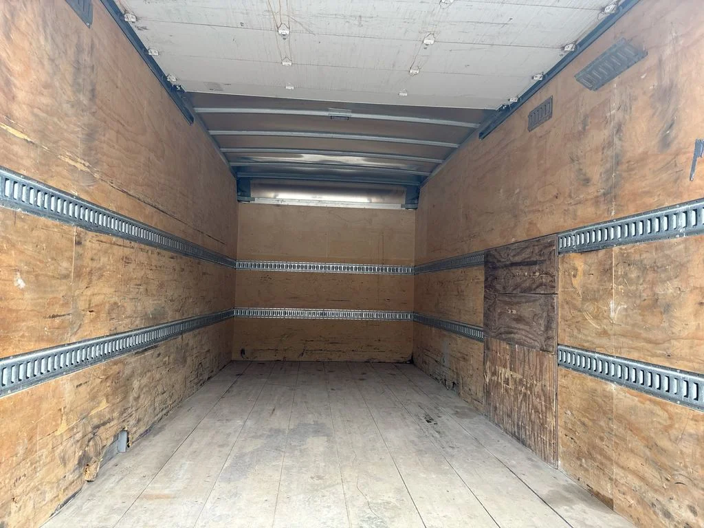 Used 2019 White Isuzu 18