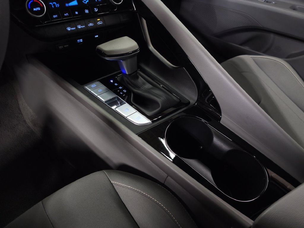 Certified Used 2025 Fluid Metal Hyundai Blue image 26