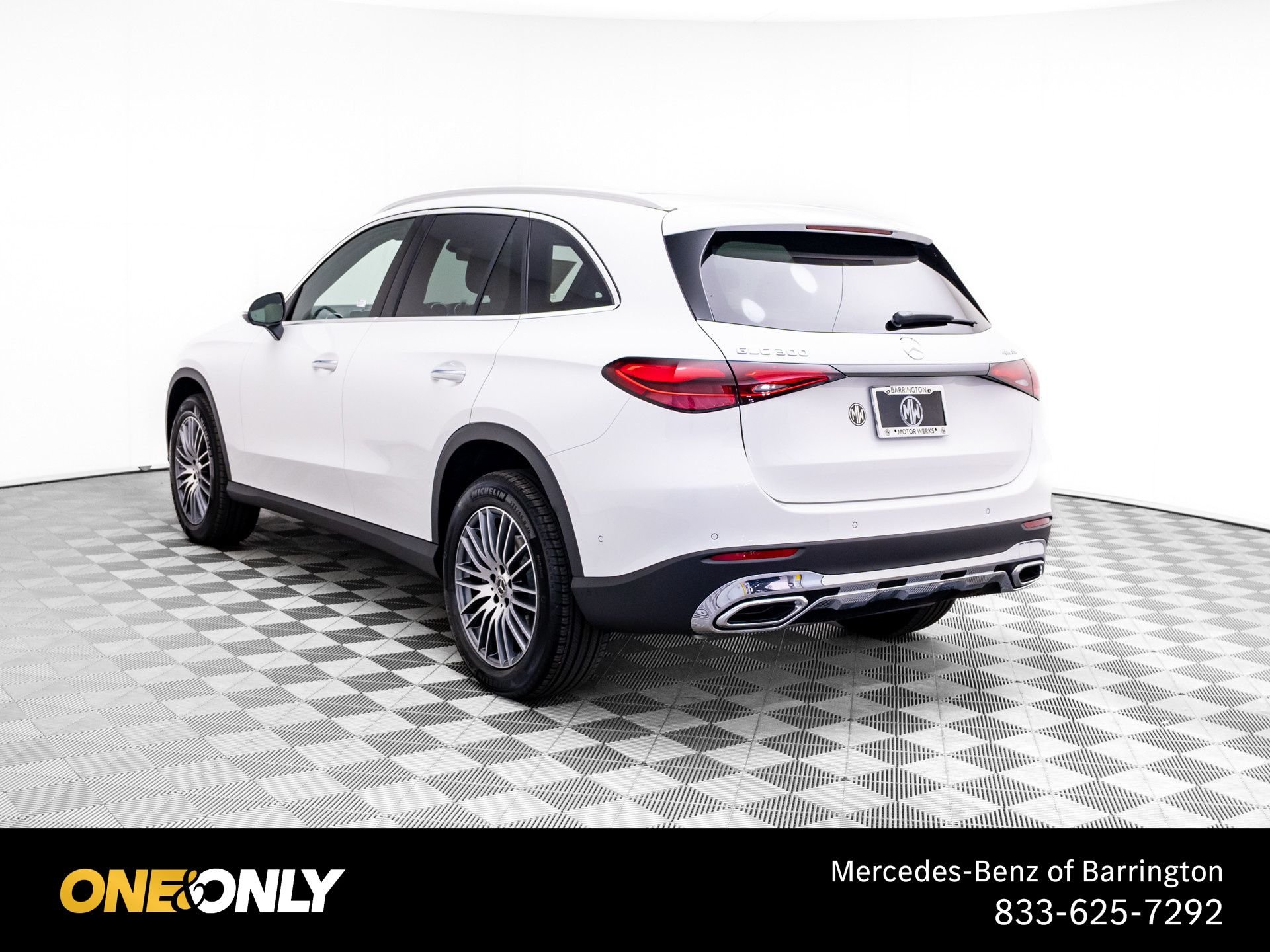 New 2026 White Mercedes-Benz GLC 300 image 3