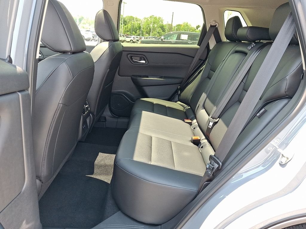 Used 2026 Gray Nissan  image 11