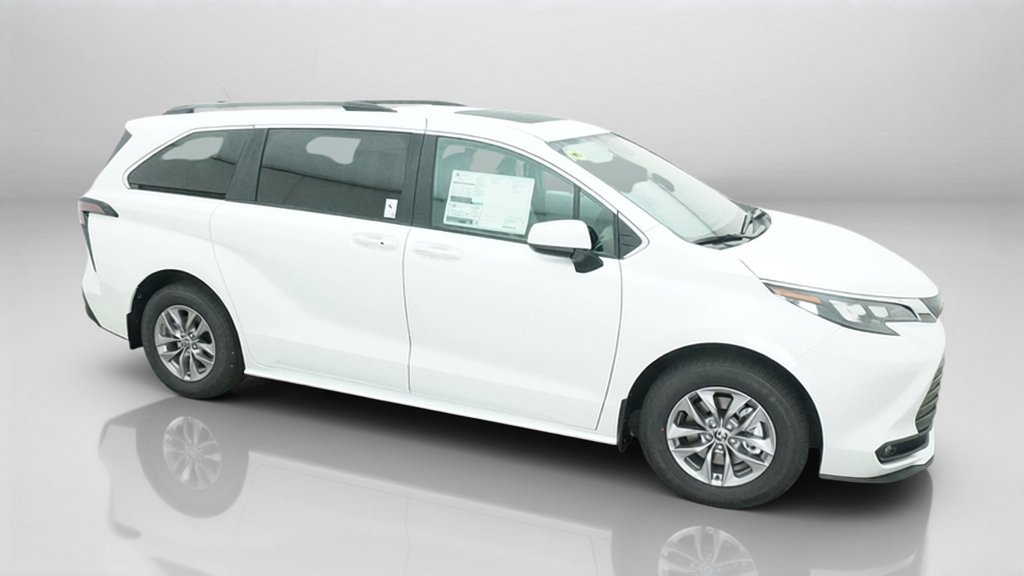 New 2026 Wind Chill Pearl Toyota XLE image 7