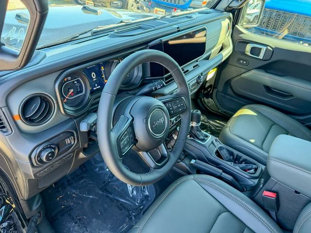New 2026 Black Clear-Coat Exterior Paint Jeep Mojave X image 13