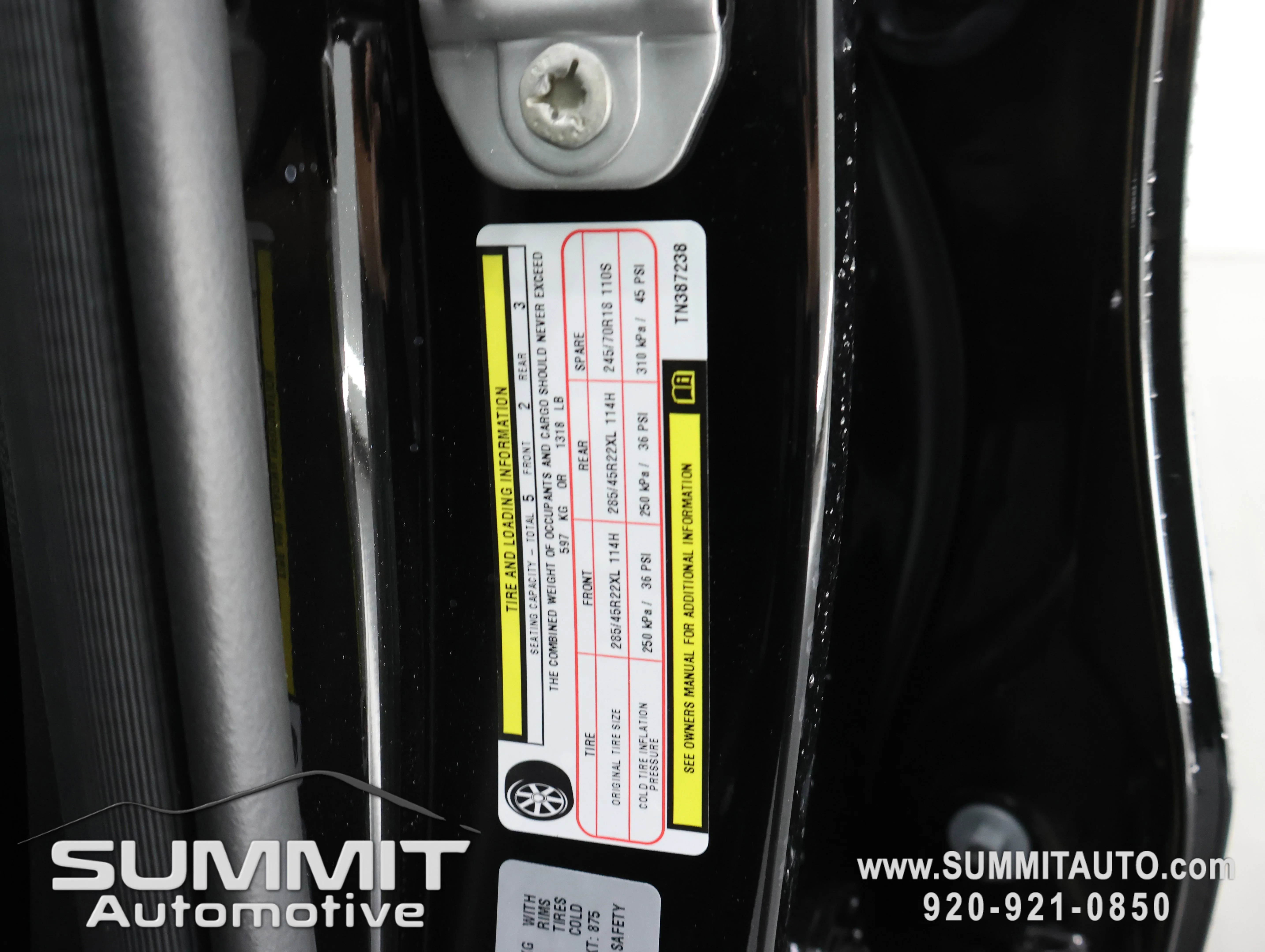 New 2026 Diamond Black Crystal Pearl-Coat Exterior Paint RAM Laramie image 68