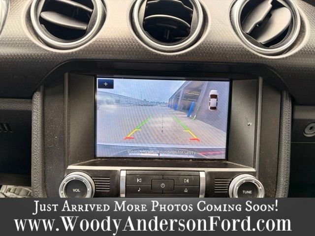 Used 2020 Oxford White Ford GT Premium image 11