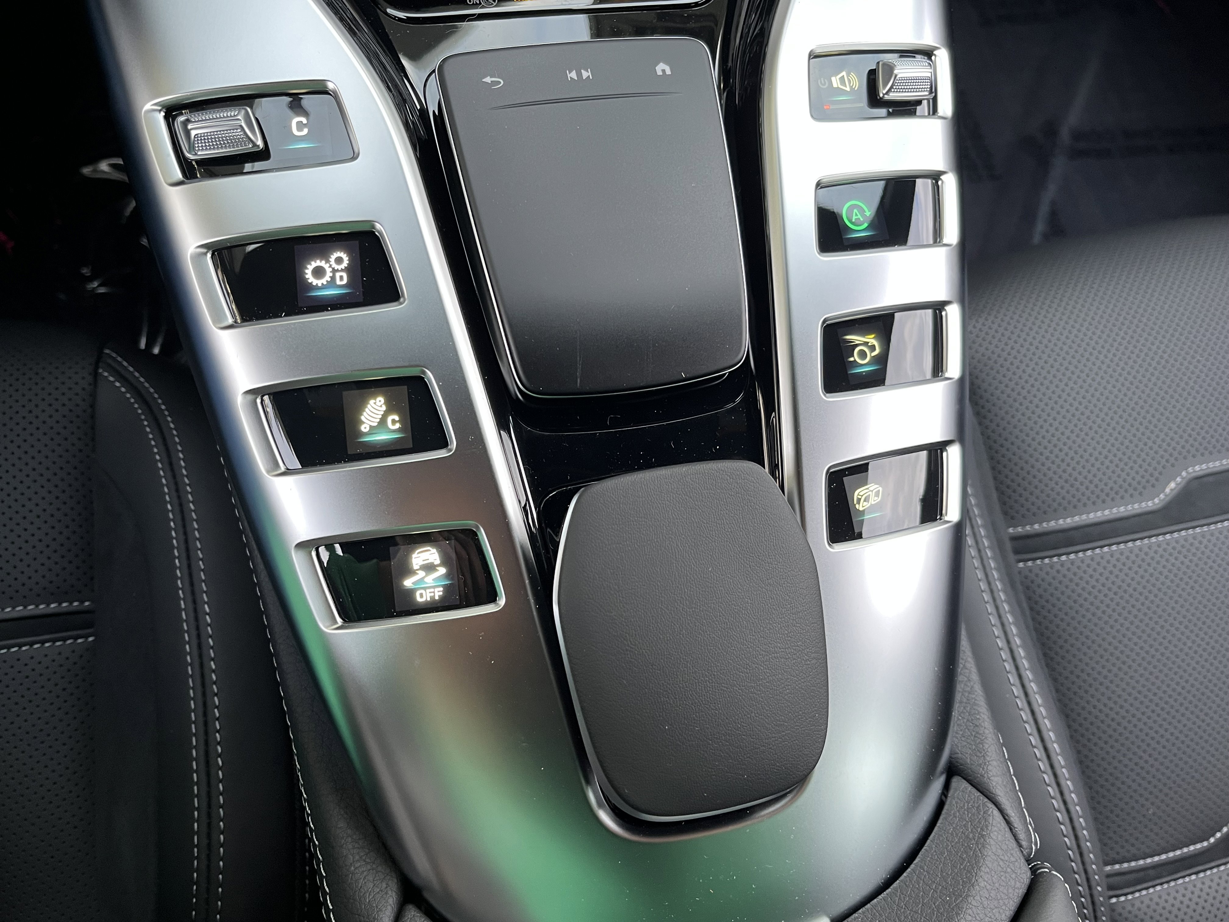New 2026 Obsidian Black Metallic Mercedes-Benz AMG® GT 43 image 60