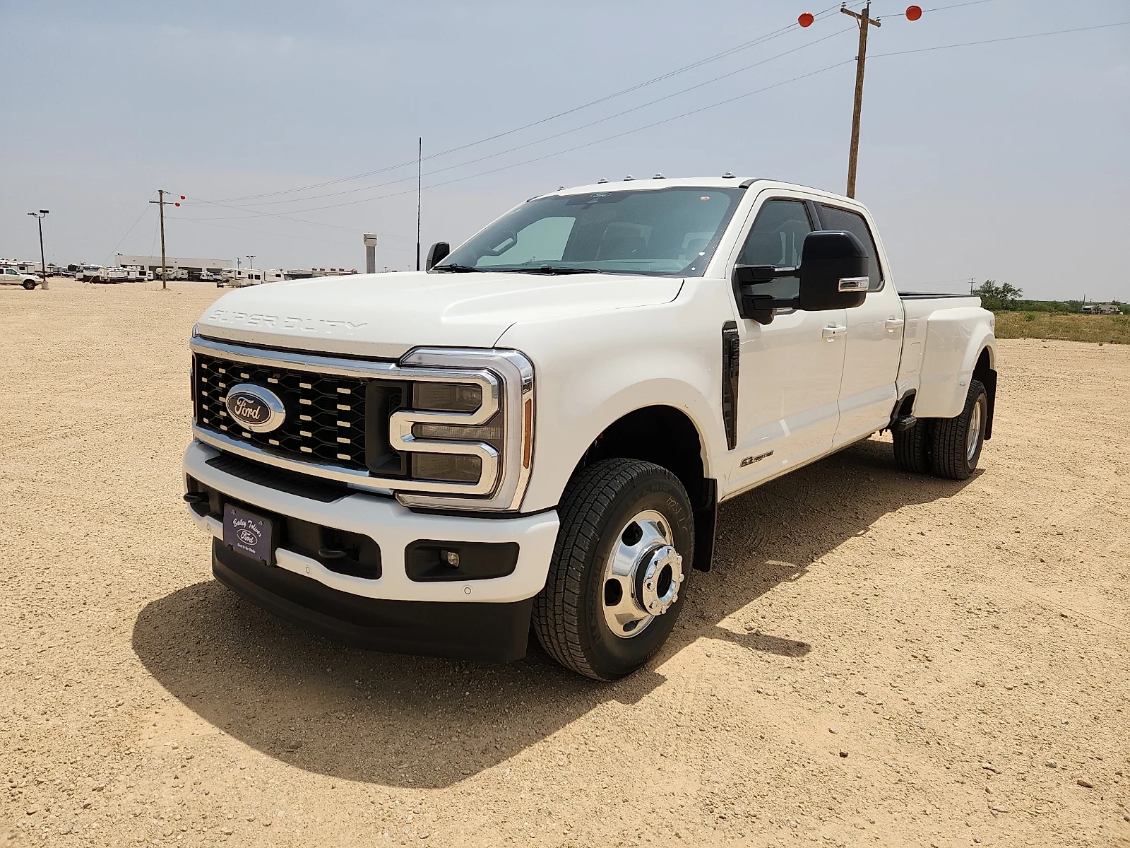 New 2026 Star White Metallic Tri-Coat Ford F-350® Platinum® image 3
