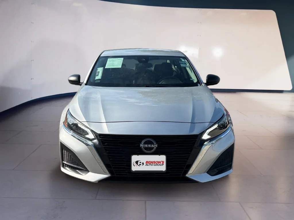 Used 2024 Silver Nissan 2.5 SV image 8