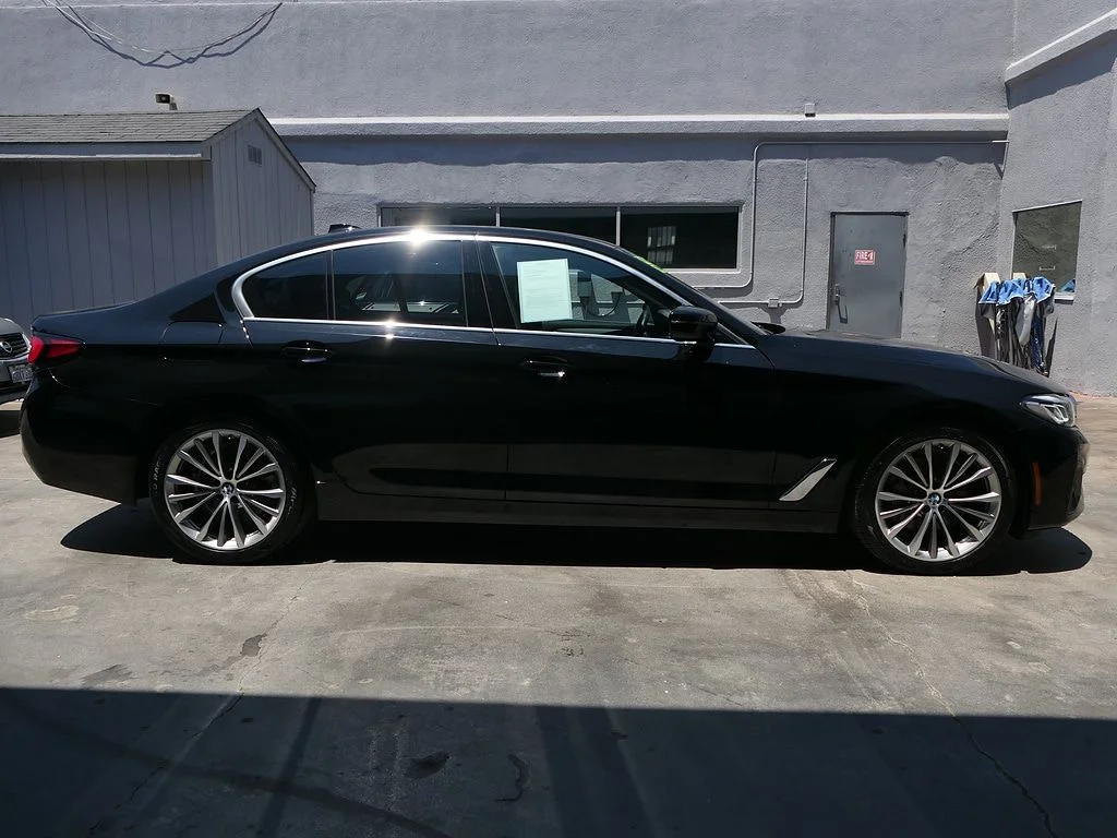 Used 2023 Black BMW 530i image 2