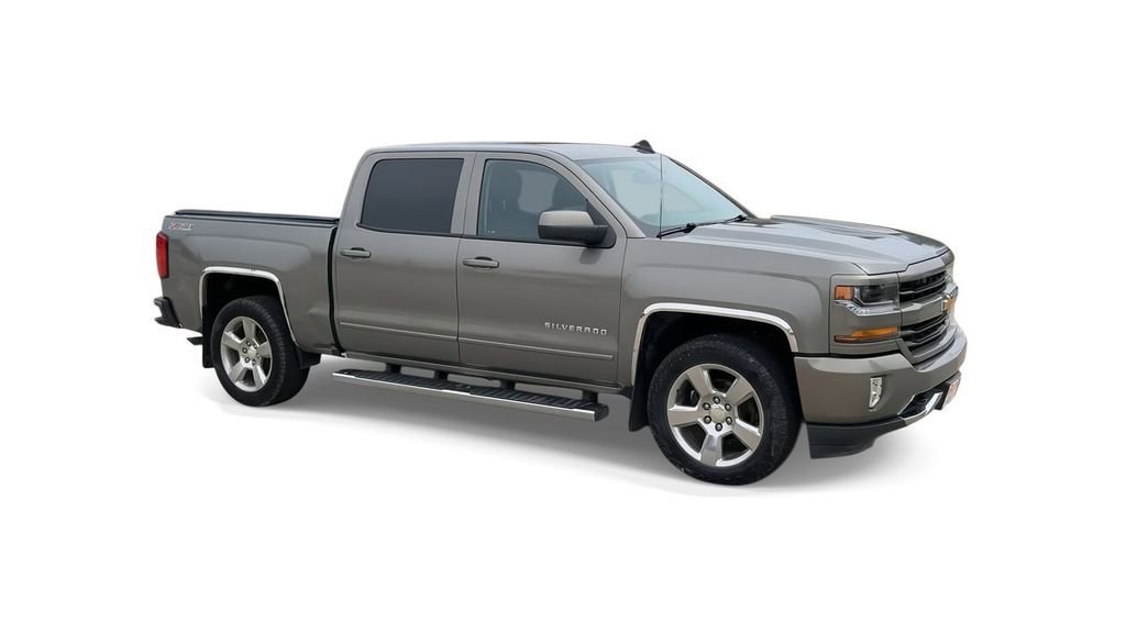 Used 2017 Chevrolet Silverado 1500 LT with VIN 3GCUKREC5HG221698 for sale in Oslo, MN