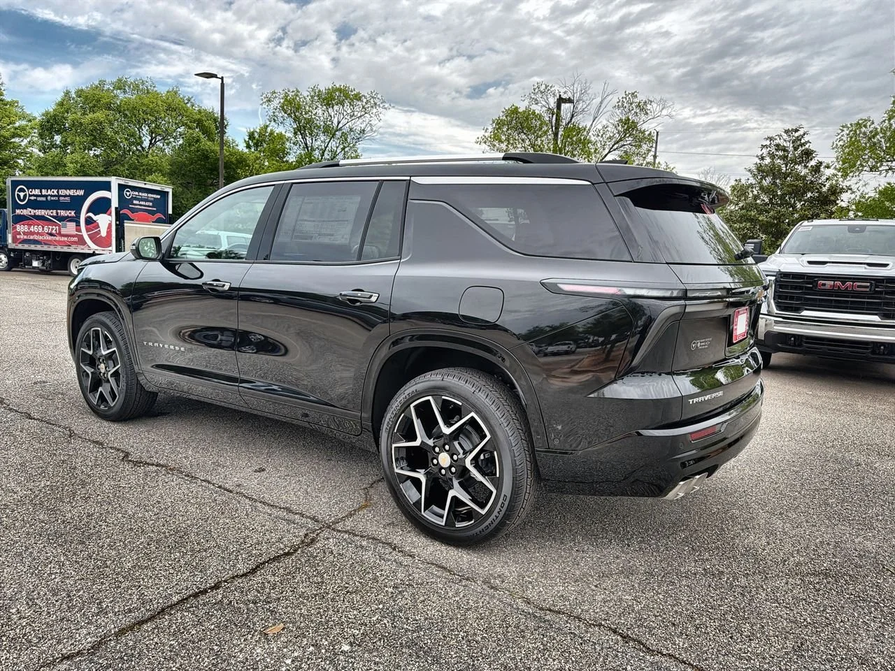 New 2026 Mosaic Black Metallic Chevrolet High Country image 6