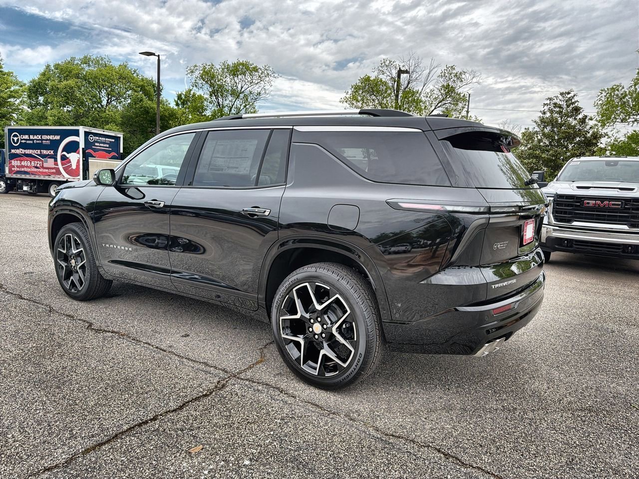 New 2026 Mosaic Black Metallic Chevrolet High Country image 6
