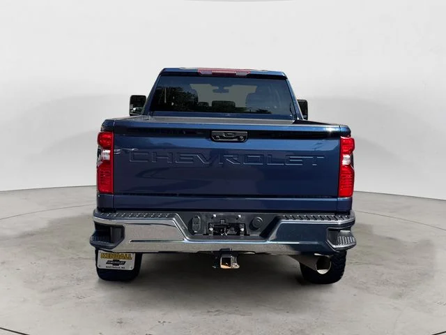 Used 2022 Blue Chevrolet LT image 4
