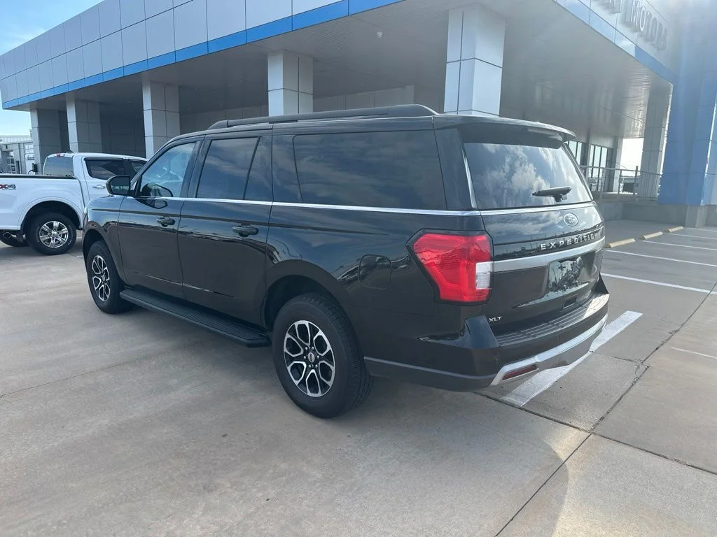 Used 2024 Black Ford XLT image 33