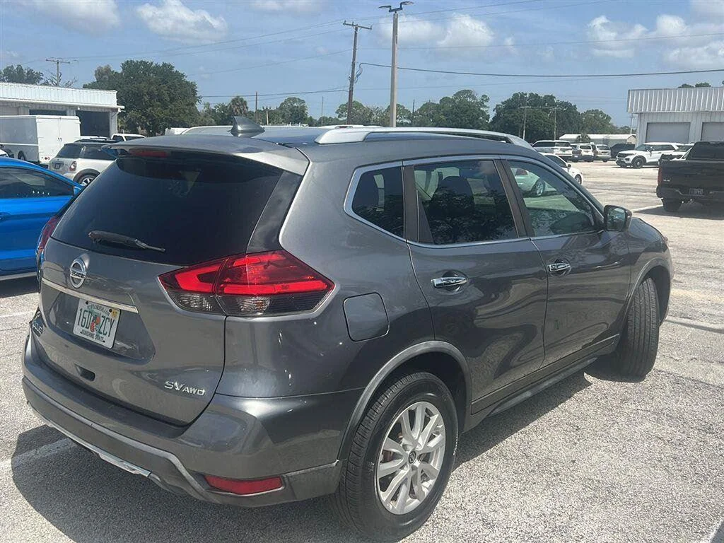 Used 2017 Gun Metallic Nissan SV image 6