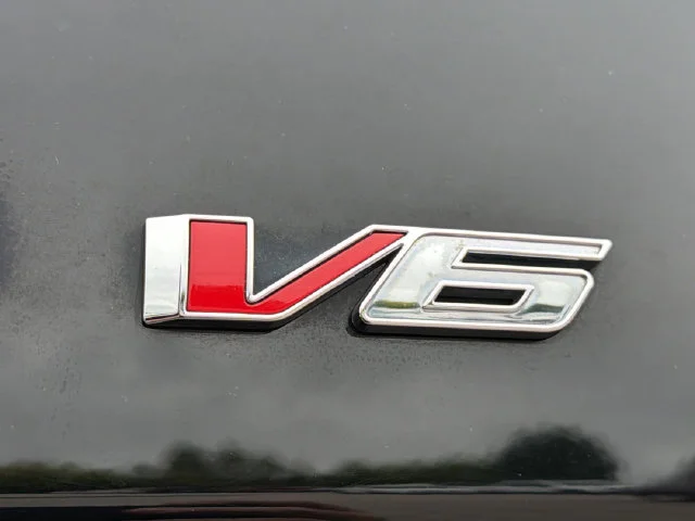 Certified Used 2018 BLACK Chevrolet 4WD Z71 image 28