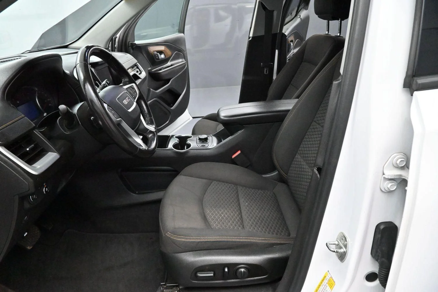Used 2020 Summit White GMC SLE image 13