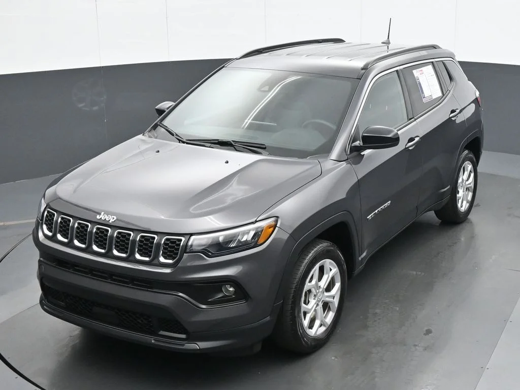 Used 2024 Gray Jeep Latitude image 16