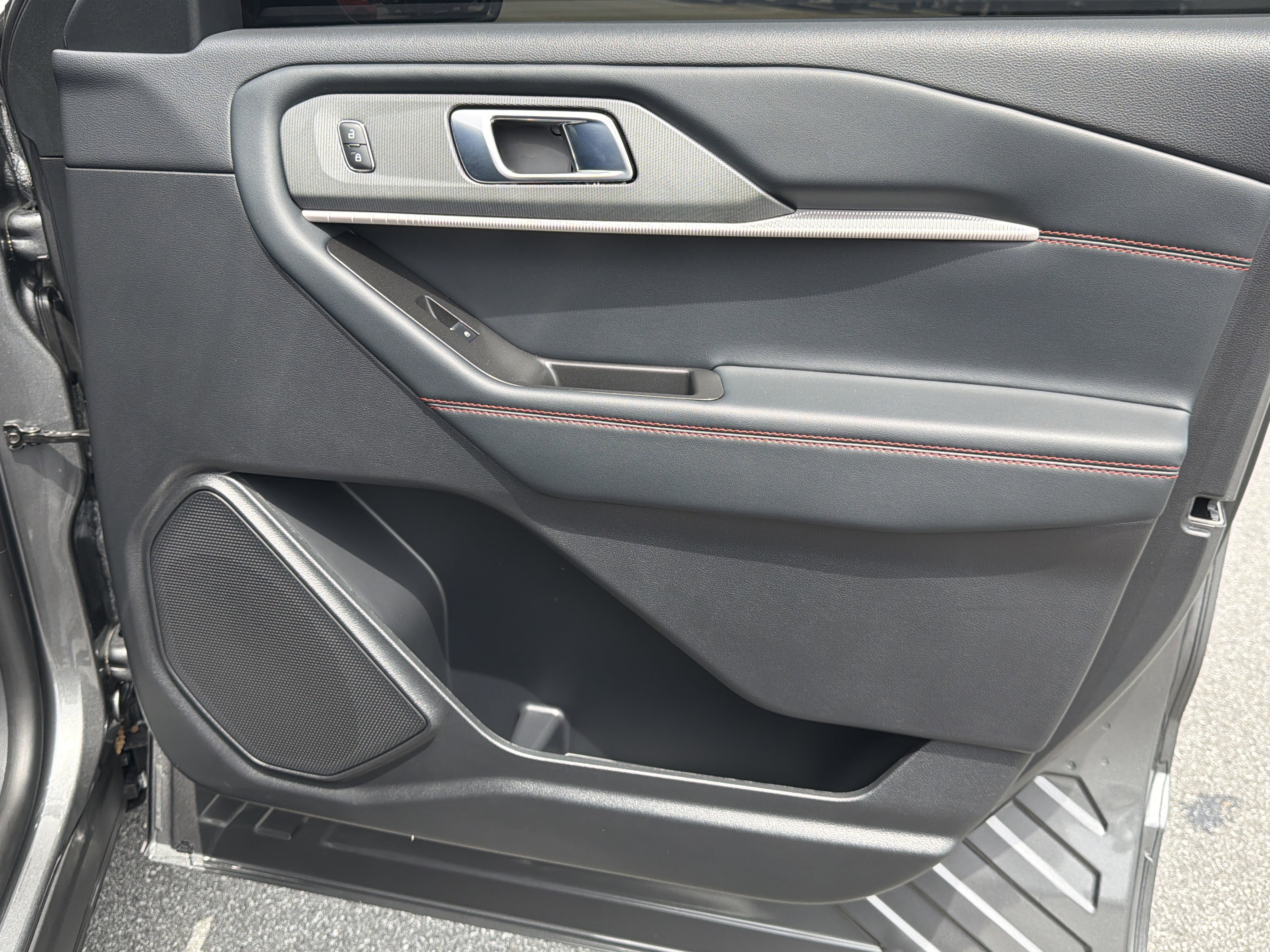 Used 2025 Gray Metallic Ford ST-Line image 17