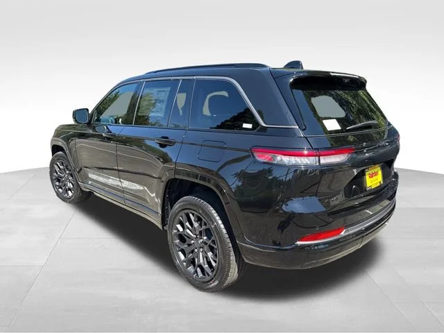 New 2026 Diamond Black Crystal Pearl-Coat Exterior Paint Jeep Summit image 5