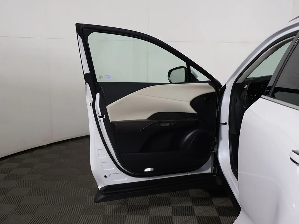 Used 2023 White Lexus 350h Premium image 20
