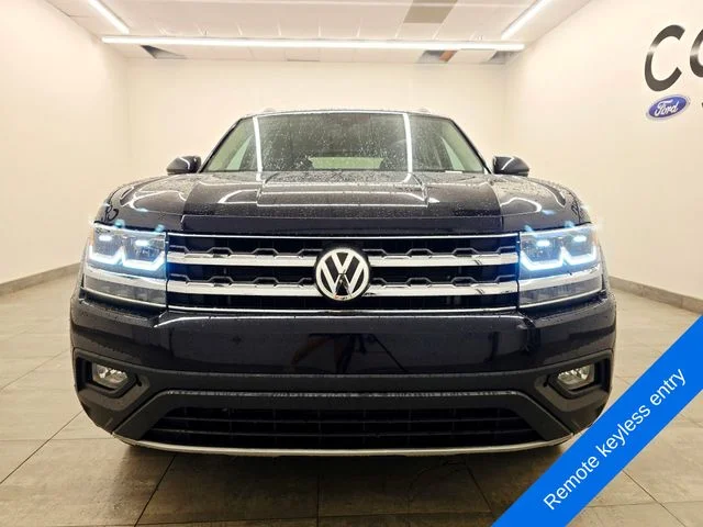 Used 2019 Deep Black Pearl Effect Volkswagen 3.6L V6 SE image 7