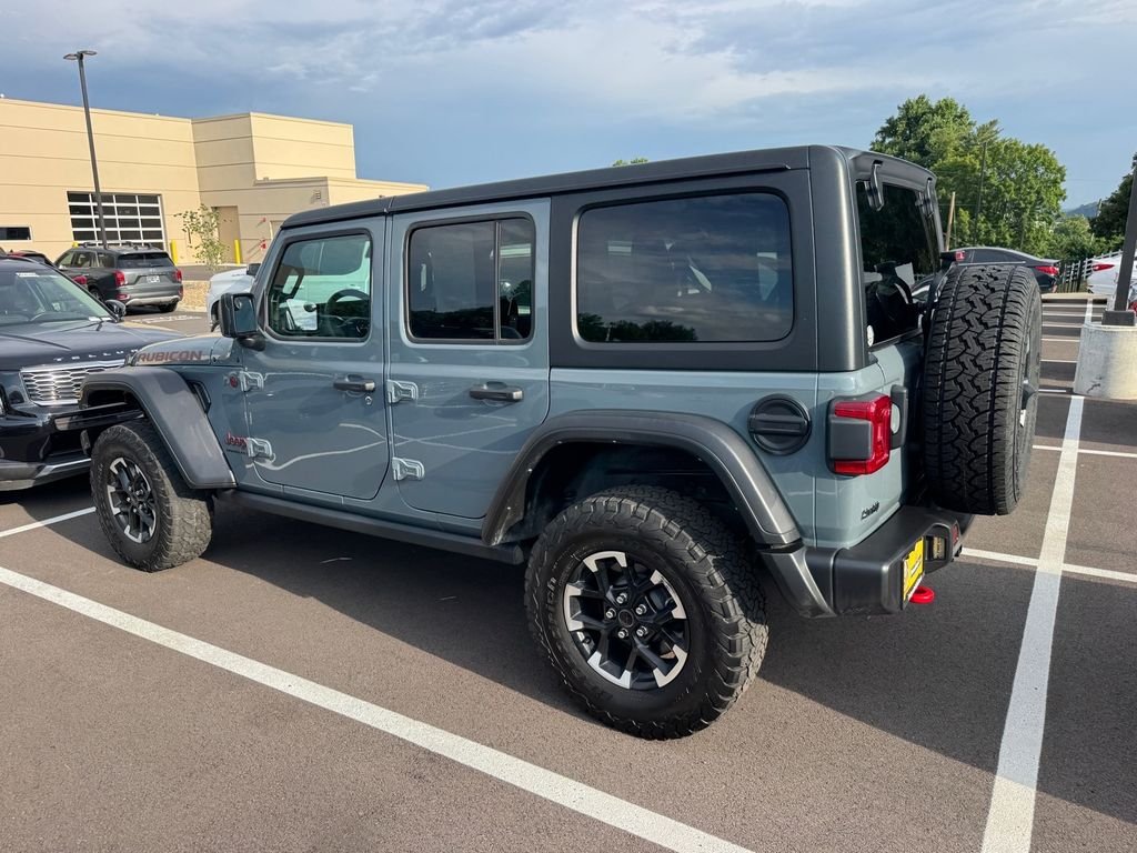 Used 2025 Gray Jeep Rubicon image 10