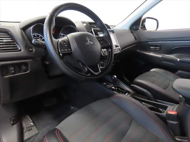 Used 2025  Mitsubishi S image 9