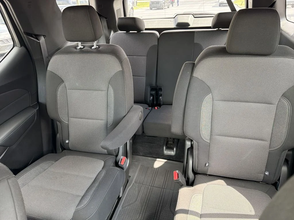 Used 2023 Gray Chevrolet LT image 27