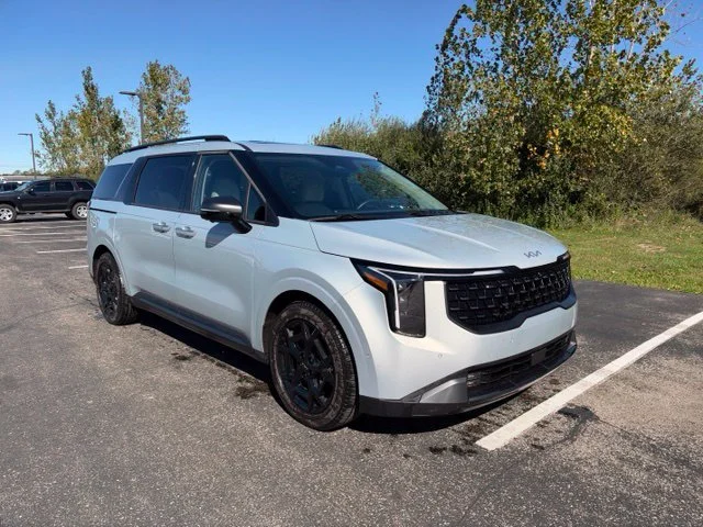 Used 2025 White Kia SX image 3