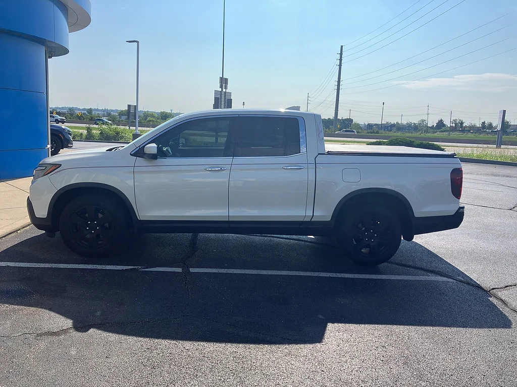 Used 2017 White Diamond Pearl Honda RTL-E image 6
