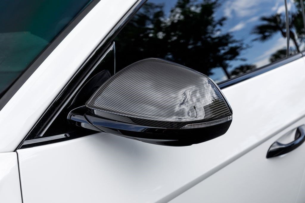 Used 2024 White Lamborghini Performante image 46