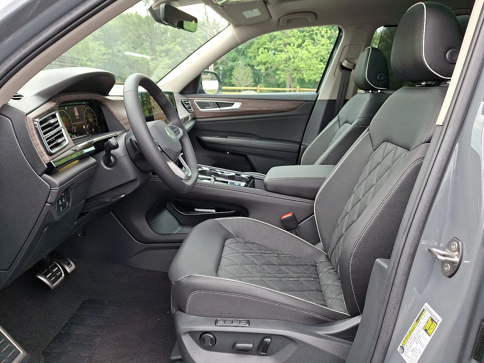 New 2026 Pure Gray Volkswagen 2.0T SEL Premium R-Line image 9