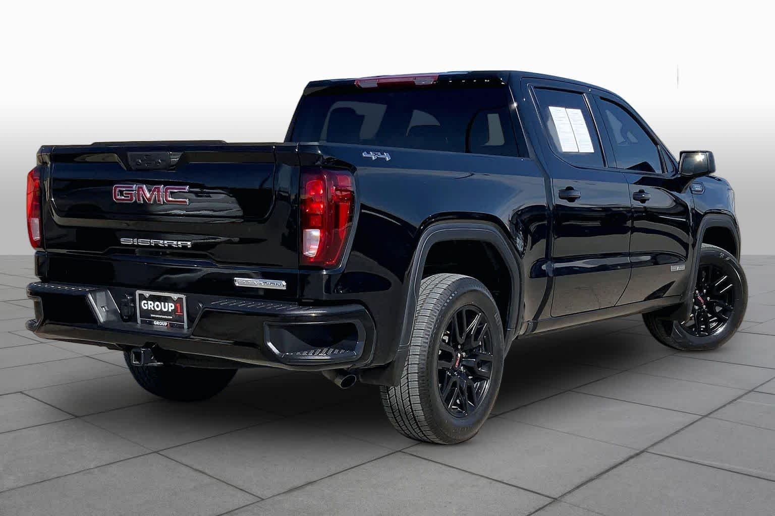 Used 2024 Onyx Black GMC Elevation image 13