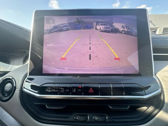 Used 2022 Gray Jeep Limited image 19