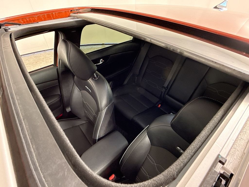 2022 Kia Forte GT-Line photo 3