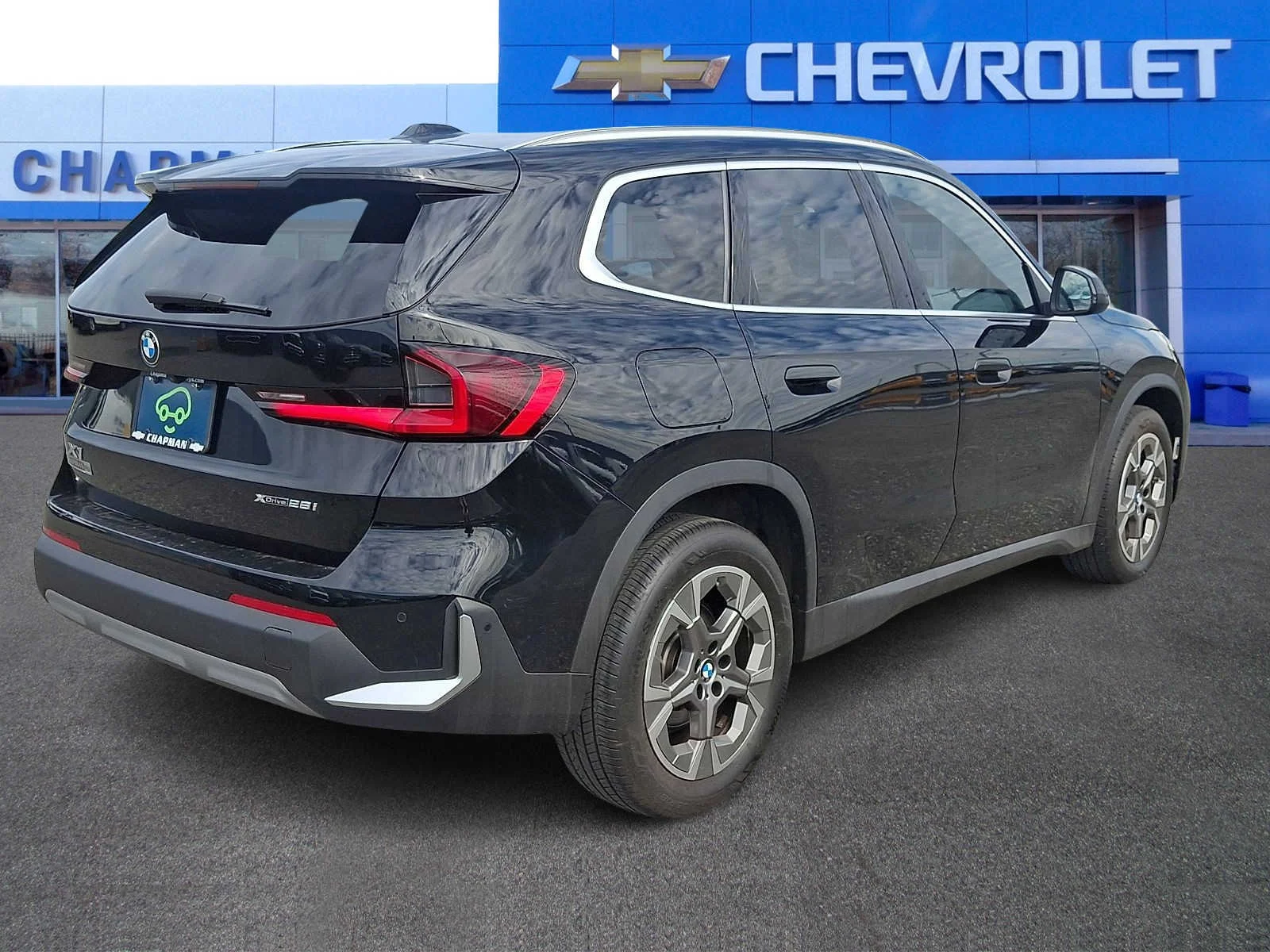 Used 2023 Black BMW xDrive28i image 6