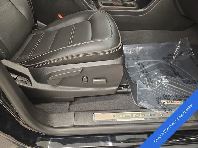 Used 2022 Onyx Black GMC Denali image 10