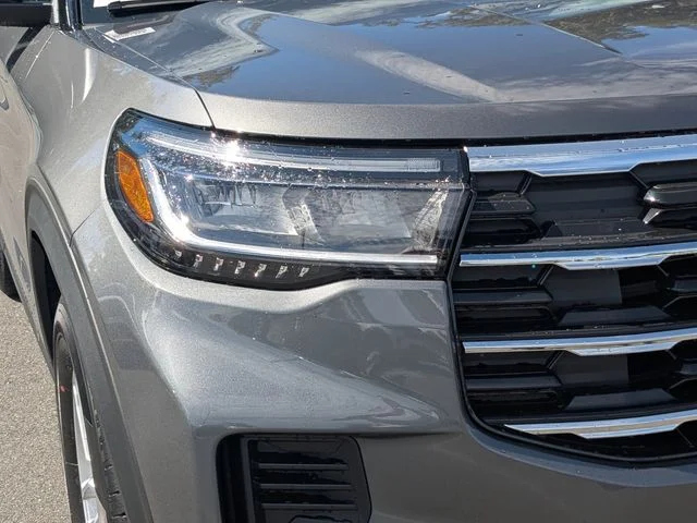 New 2027 Carbonized Gray Metallic Ford Active image 9