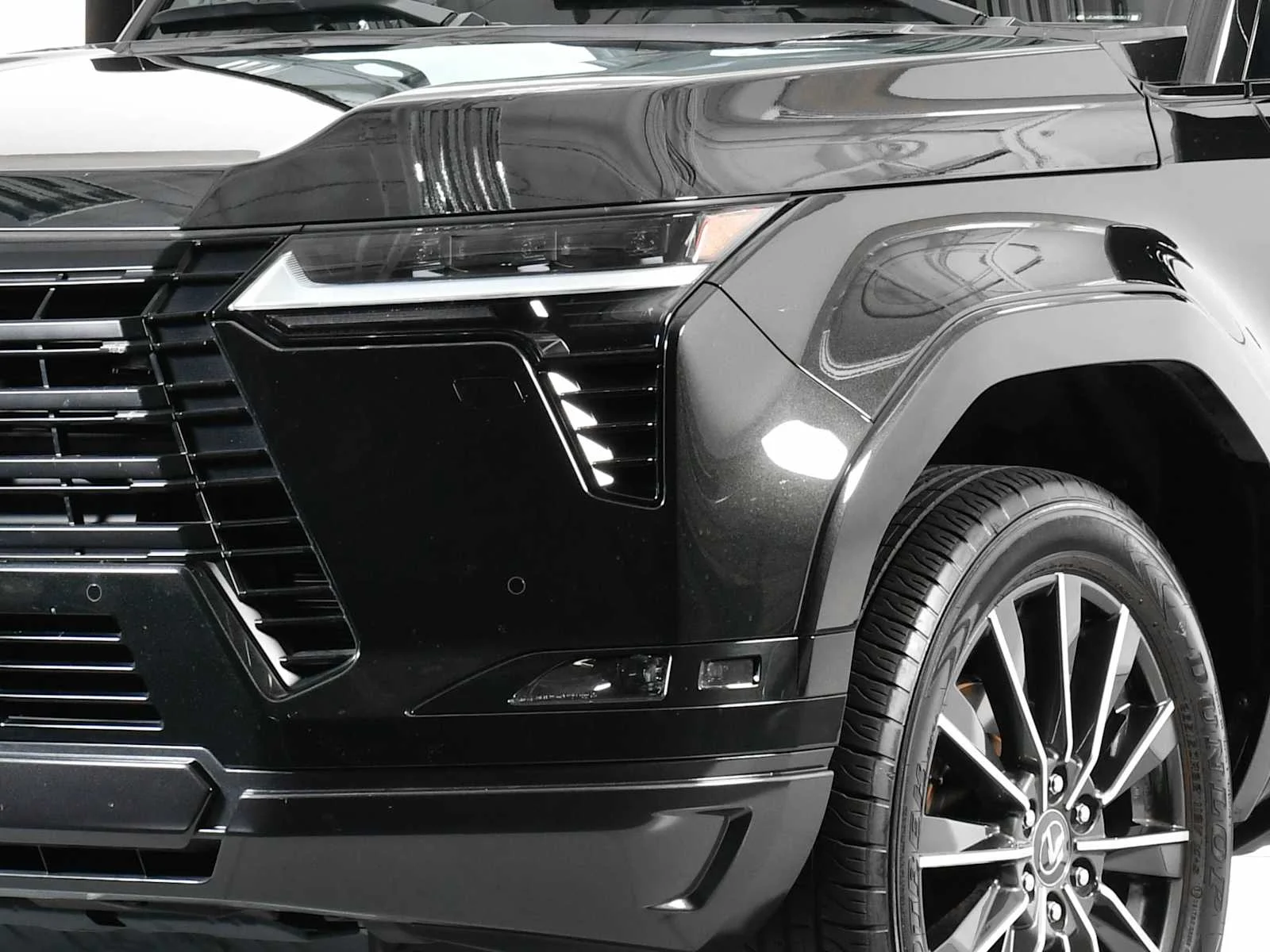 Certified Used 2025 CAVIAR Lexus Luxury+ image 8